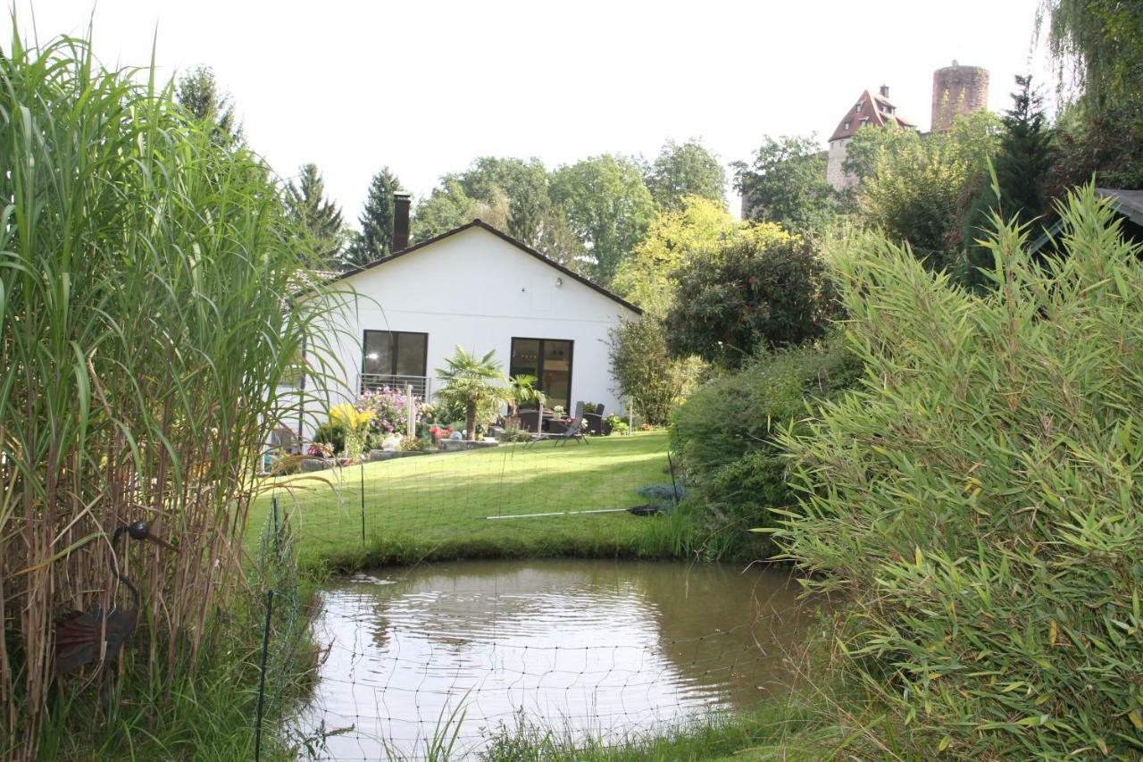 Apartment Mit Burgblick Im Gruenen, Familie Held Burgthann Exterior foto