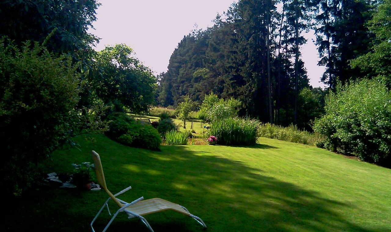 Apartment Mit Burgblick Im Gruenen, Familie Held Burgthann Exterior foto